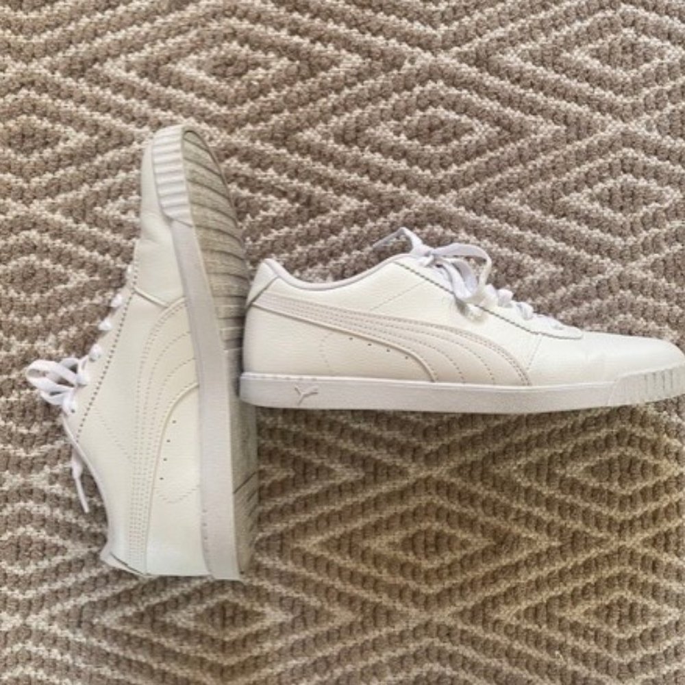 White Soft Foam Optimal Comfort Sneakers